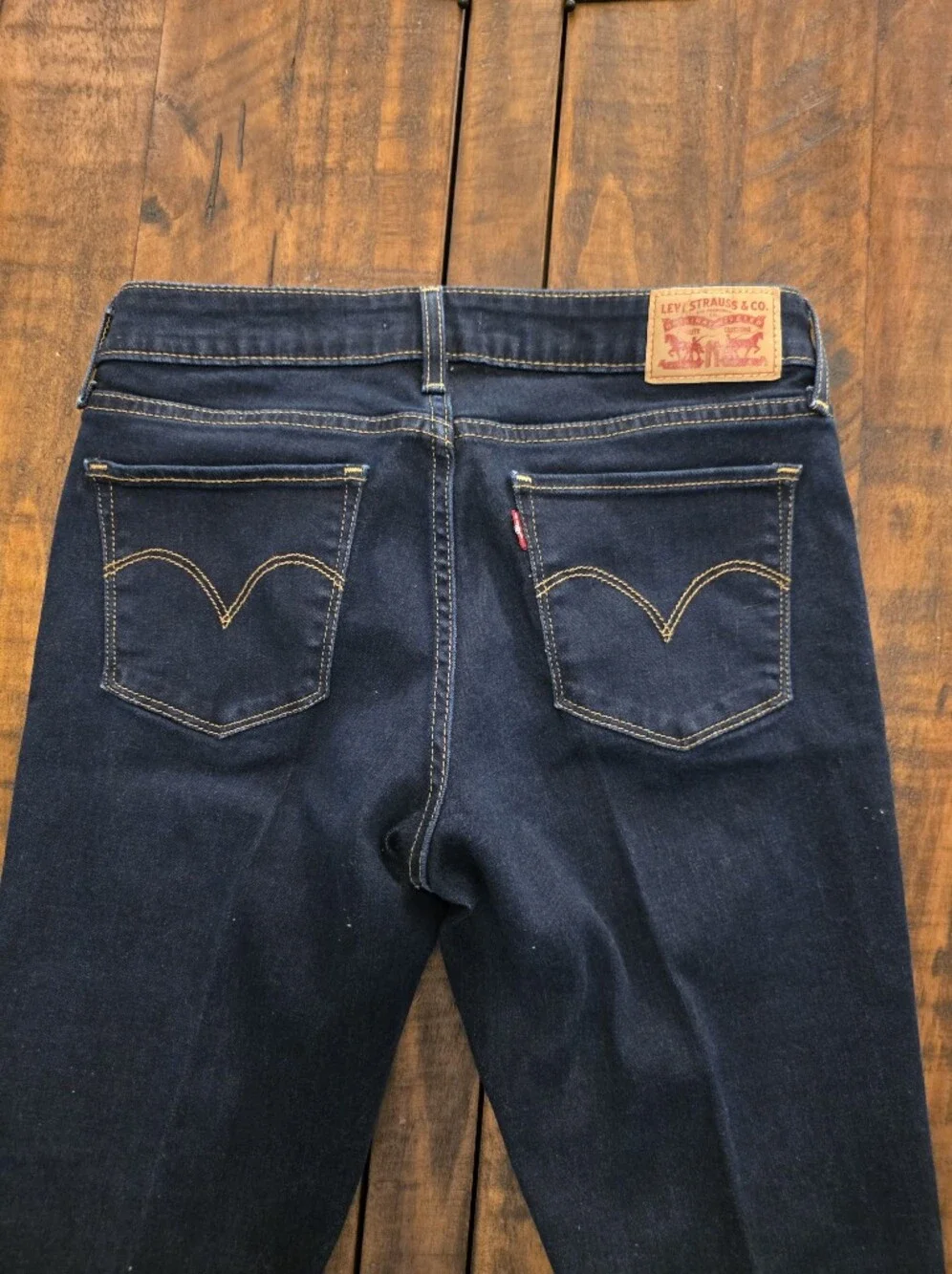 Levi's Women's Skinny Jeans in Dark Blue Denim